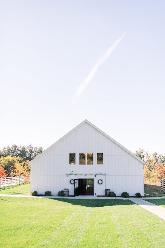 White barn wedding venue the Fields Reserve